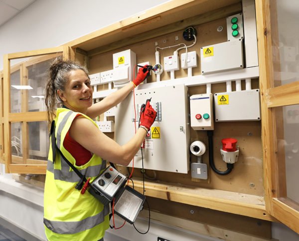 Maintenance Electrican Apprenticeship 1 600x483